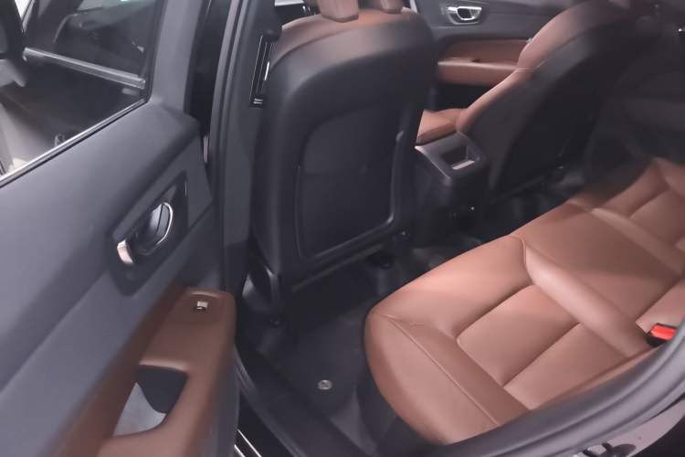 Used Volvo XC60 2024 B5 4x4 Smart Luxury Edition