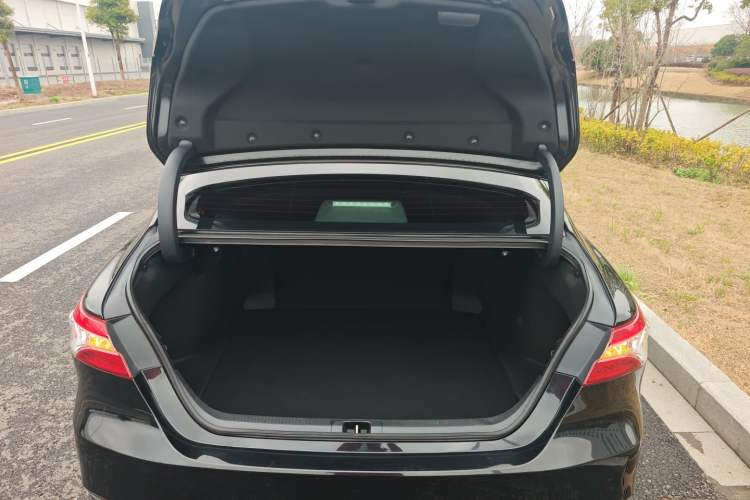 Used Toyota Camry 2019 2.0G Luxury Edition China VI Standard
