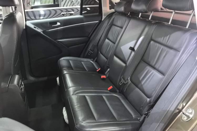 Used Volkswagen Tiguan L 2017 300TSI Automatic Two-Wheel Drive Silk Road Comfort Edition
