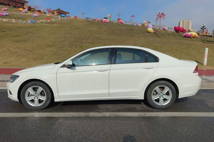 Used Volkswagen Lamando 2018 230TSI DSG Fashion Edition
