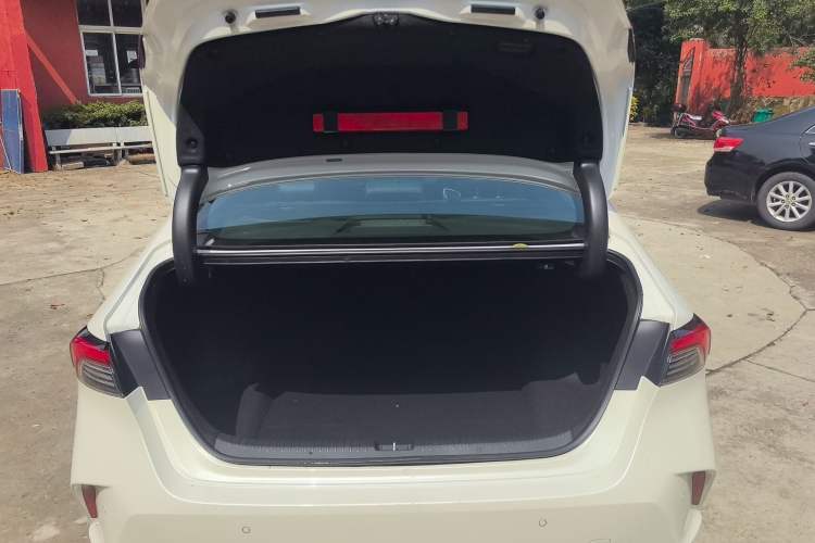 Used Honda Inspire 2023 260TURBO Deluxe Edition Trunk