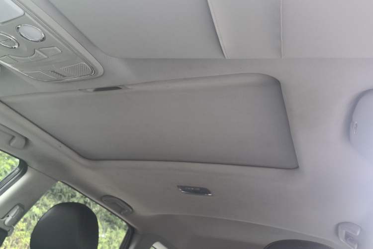 Used Haval H6 2014 Sport Version 1.5T Manual Two-Wheel Drive Elite Edition Headliner