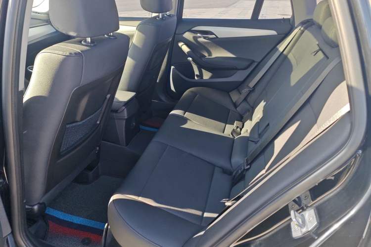 Used BMW X1 2013 sDrive18i Leading Model Interior 2