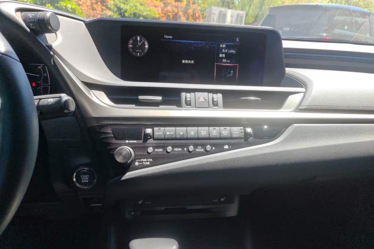 Used Lexus ES 2020 200 Excellence Edition
