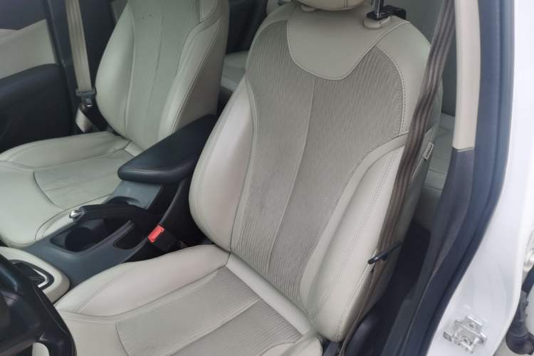 Used Buick GT 2017 15N Automatic Elite Version Left Front Seat