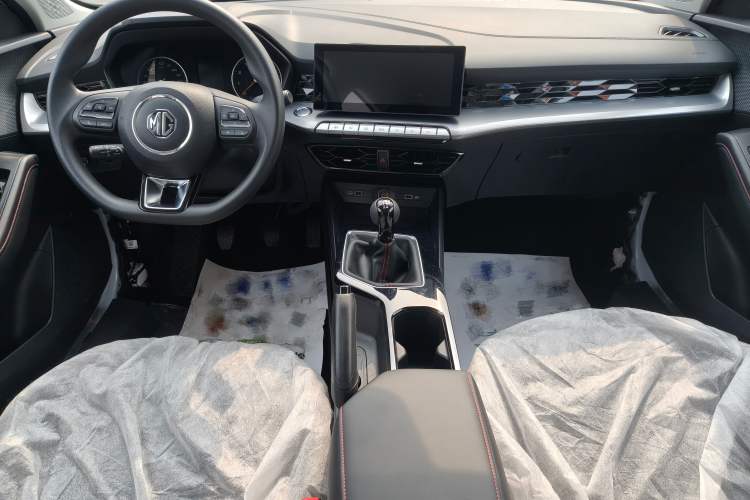 Used MG 5 2023 180 DVVT Manual Fashion Edition
