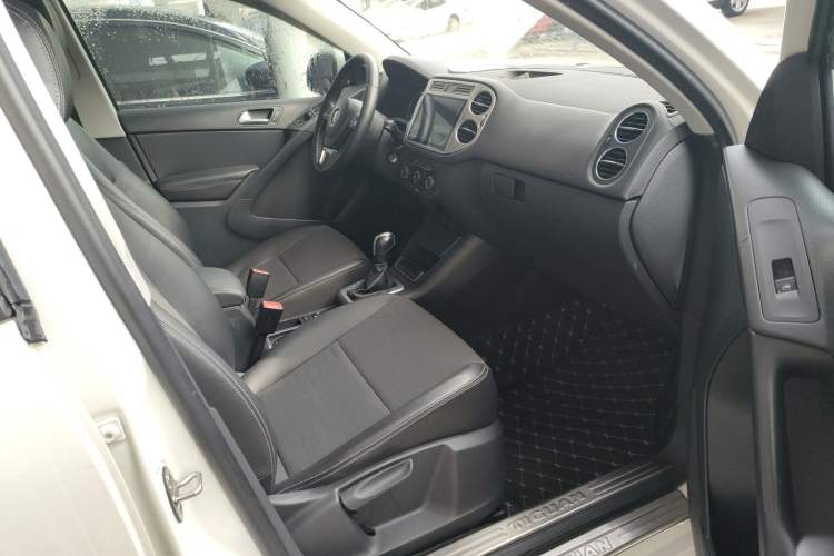 Used Volkswagen Tiguan L 2016 280TSI Automatic Two-Wheel-Drive Silk Road Style Edition