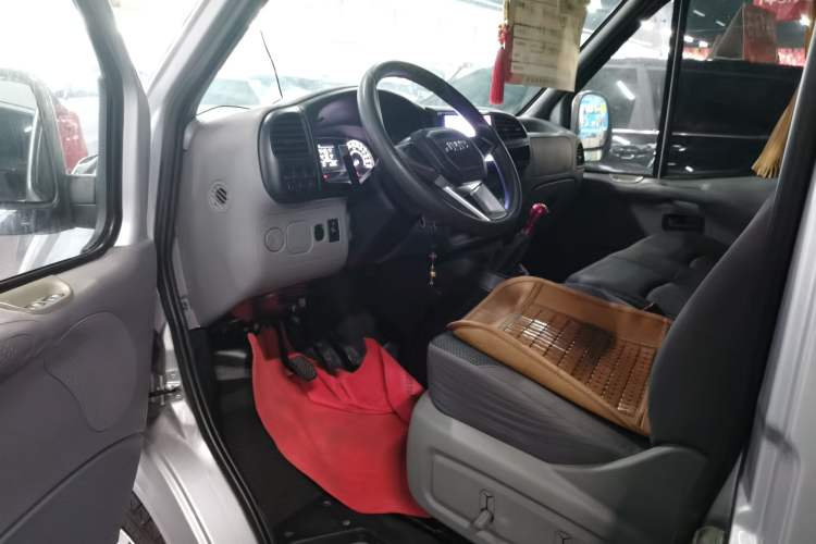 Used JMC Transit 2021 2.8T Space King Standard Version Short Wheelbase Mid-Height Roof 6-Seater Diesel Euro VI JX493