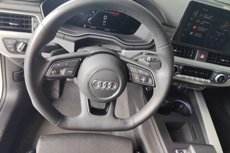 Used Audi A4L 2022 40 TFSI Luxury Dynamic Model
