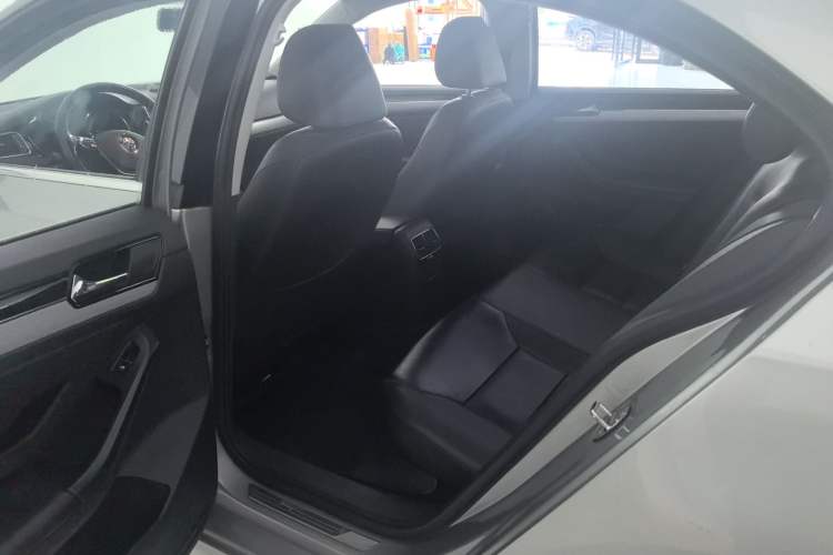 Used Volkswagen Sagitar 2015 1.6L Automatic Comfort Model