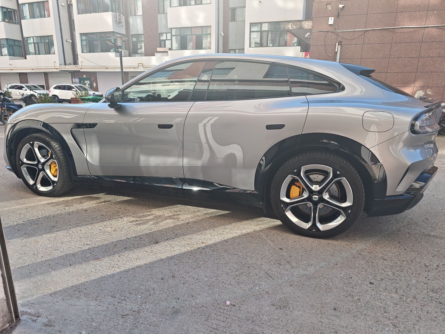 Xiaomi Auto YU7 2025 Ultra-Long Range High-Performance All-Wheel-Drive Max Edition — снимка 8