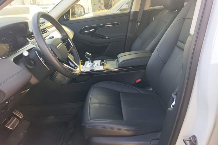 Used Land Rover Range Rover Evoque 2023 Aurora L 249 PS Luxury Edition
