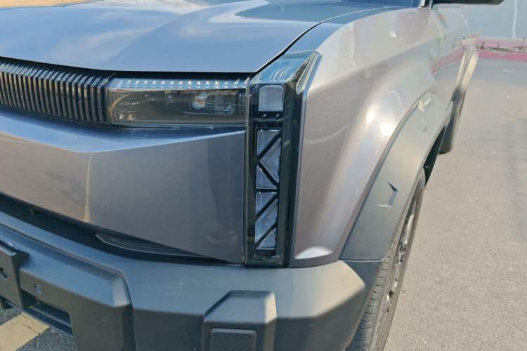 Used iCAR 03 2024 501km Two-Wheel Drive Long-Range Version Left Front Headlight