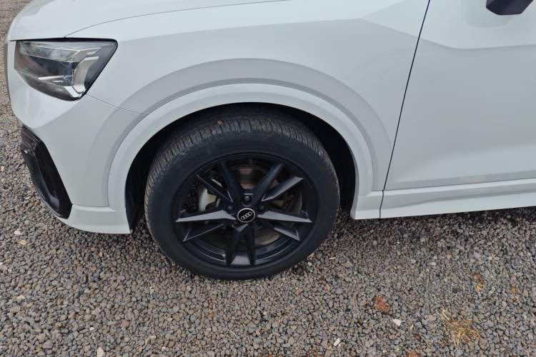 Used Audi Q2L 2022 35 TFSI Progressive Dynamic Edition Exterior 3