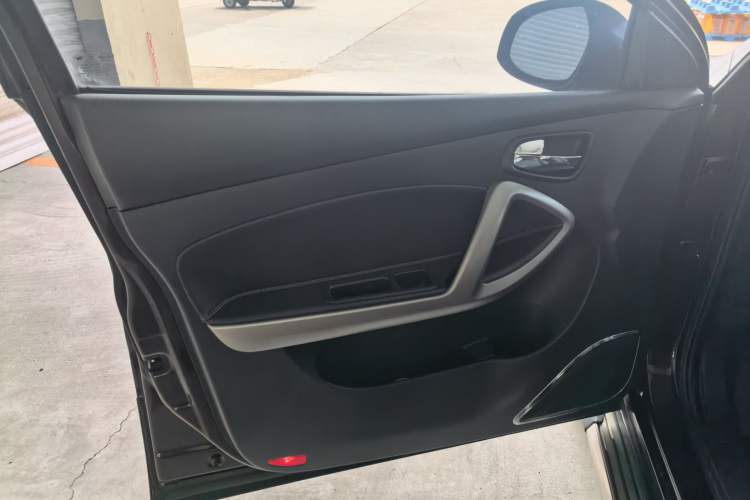 Used Haima S5 2015 1.6L Manual Luxury Model with Sunroof
