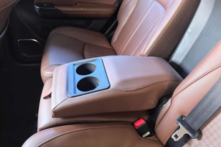 Used BYD S7 2016 2.0T Automatic Prestige Edition
