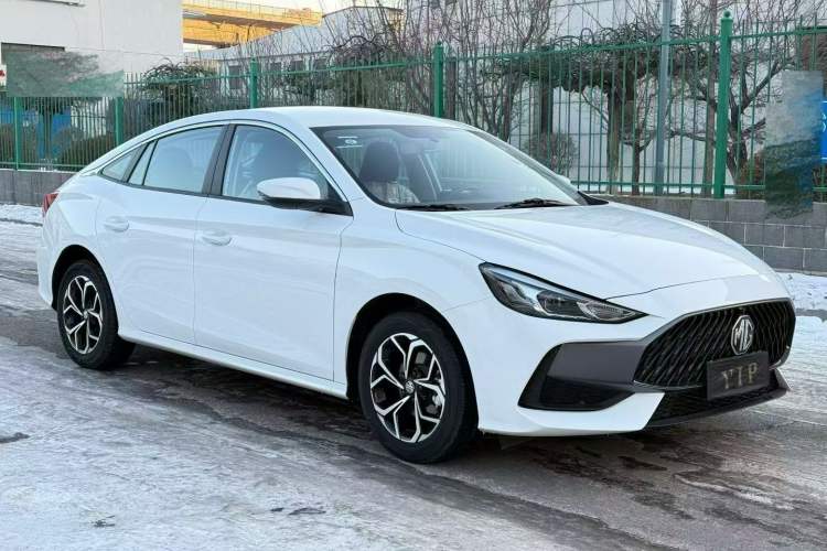 Used MG 5 2023 180 DVVT Manual Fashion Edition
