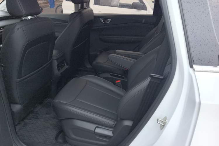 Used Wuling Jiachen 2022 1.5L Manual Comfort Edition
