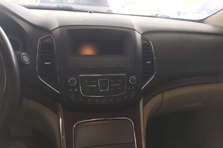 Used Roewe 950 2015 1.8T Elegant Edition
