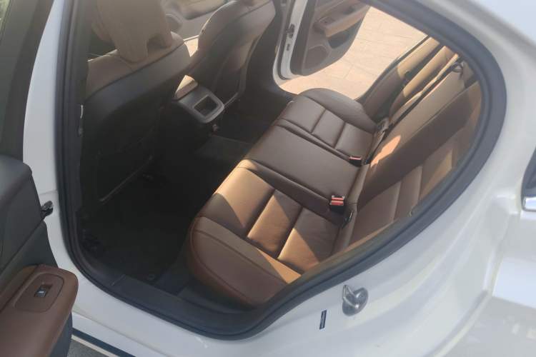 Used Volvo S60 2025 B4 Zhiyuan Luxury Edition