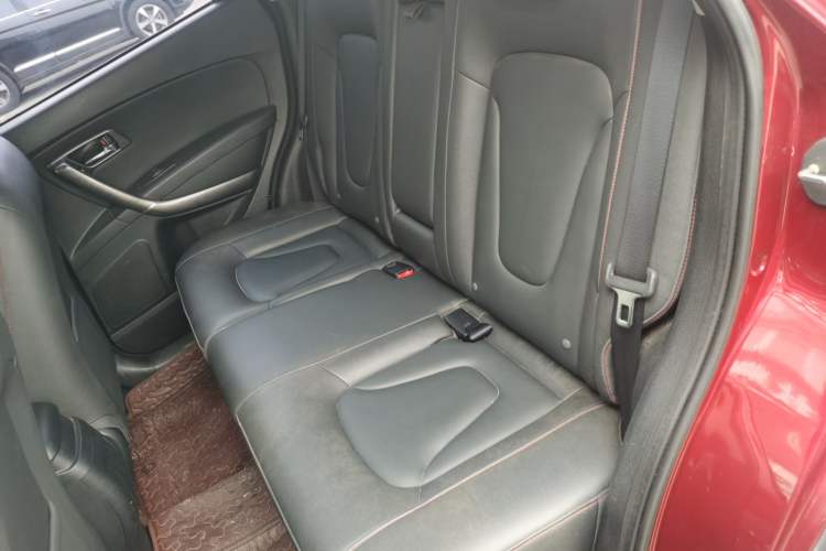 Used Bestune X80 2016 2.0L Automatic Luxury Model
