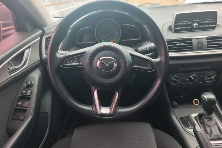 Used Mazda Mazda 3 Axela 2017 Hatchback 1.5L Automatic Comfort Model Emission Standard China V