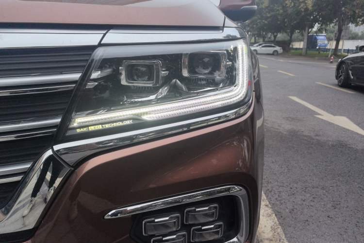 Used Roewe RX8 2018 30T Smart Connectivity All-Wheel Drive Supreme Edition