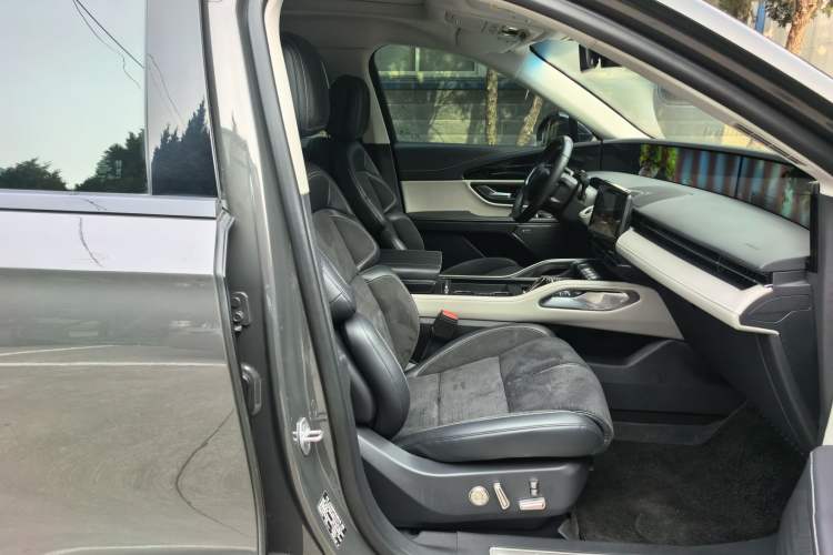 Used Lincoln Nautilus 2023 2.0T All-Wheel-Drive Zunrui Hybrid Version
