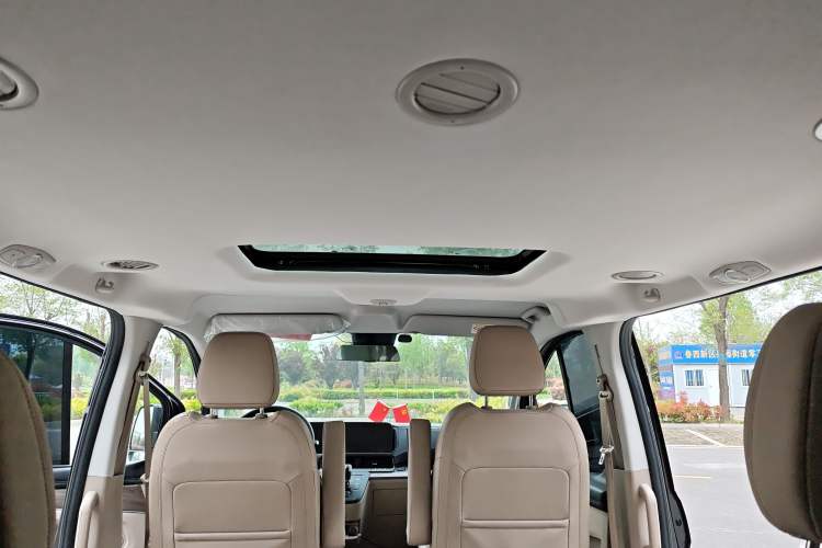 Used Ford Tourneo Custom 2023 2.0T Automatic Comfort Edition Headliner