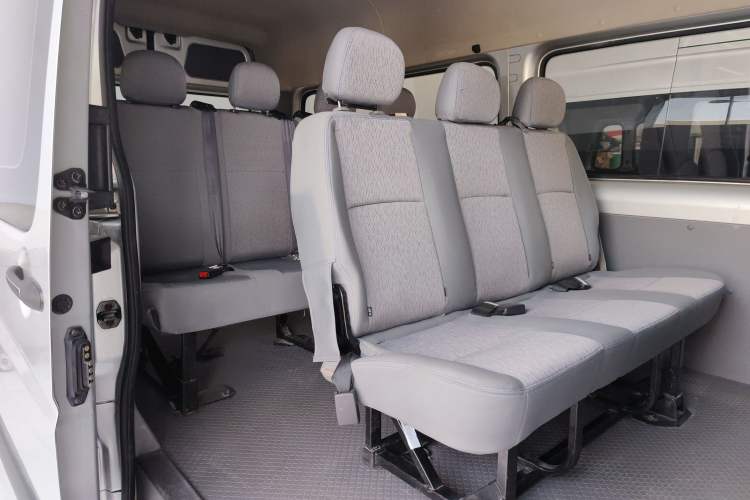 Used Foton Toano 2021 2.0T Manual Tongtu Extended-Wheelbase Mid-Roof 9-Seater 4F20TC3