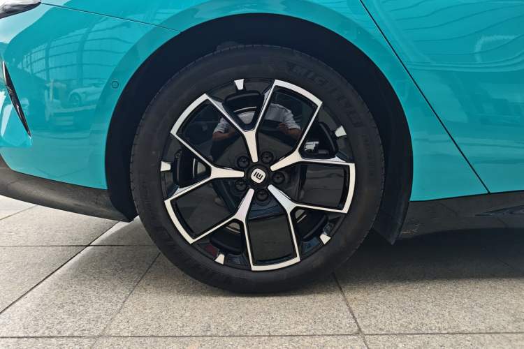 Used Xiaomi Auto SU7 2024 Rear-Drive Ultra-Long Range Advanced Pro-Level Intelligent Driving Version Exterior 4