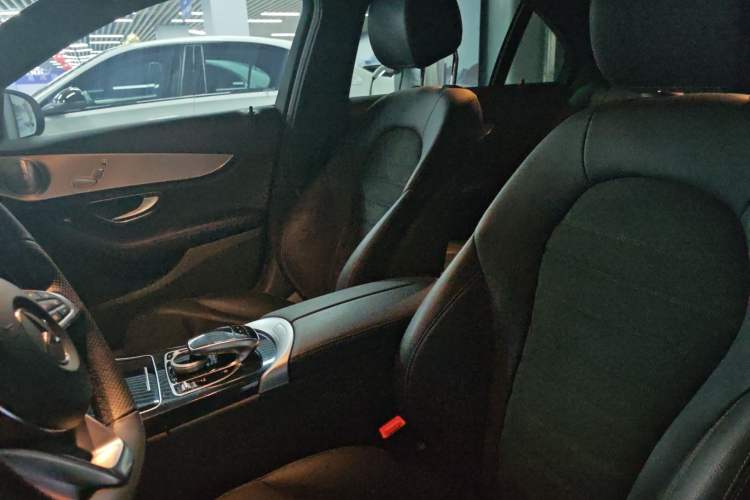 Used Mercedes-Benz C-Class 2018 C 200 Achievement Special Edition Interior 2