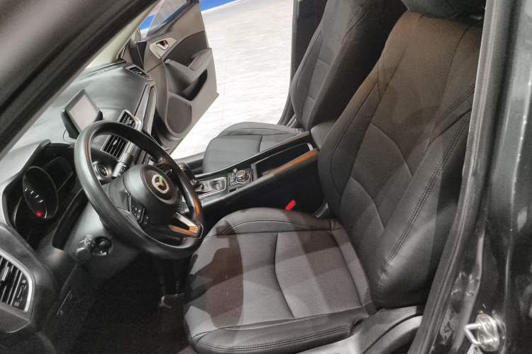 Used Mazda 3 Axela 2017 Sedan 1.5L Automatic Luxury Model Emission Standard China V Left Front Seat