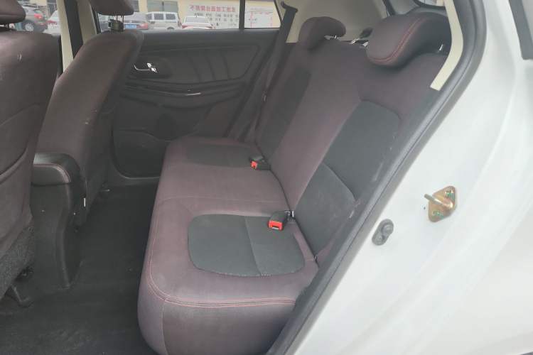 Used FAW Yingzhi G3 2016 1.5L Manual Comfort Edition Left Rear Seat