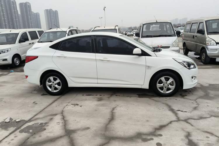 Used Hyundai Verna (older generation) 2014 1.4L Automatic Smart GLS
