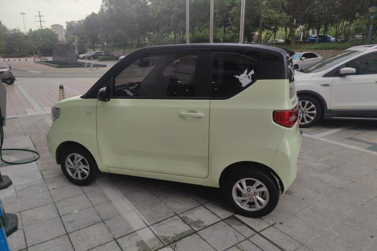 Used Wuling Hongguang MINIEV 2021 Macaron Fashion Model Lithium Iron Phosphate