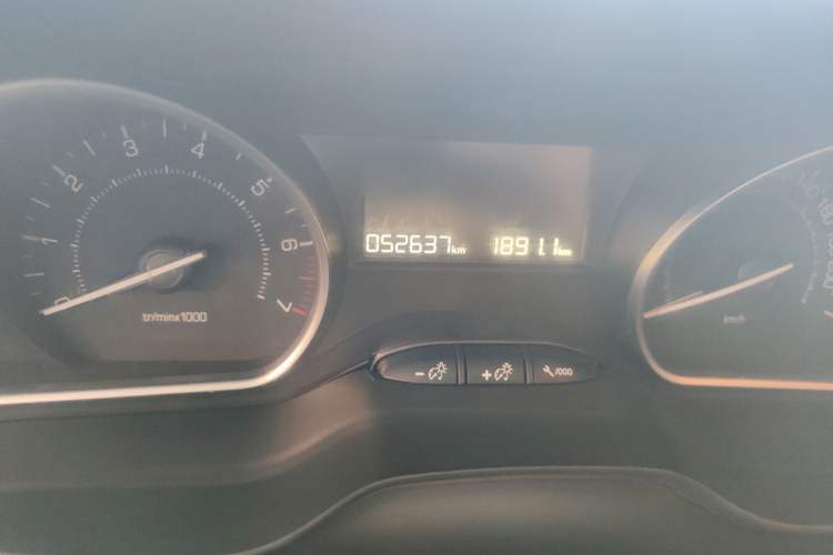 Used Peugeot 2008 2014 1.6L Automatic Fashion Edition