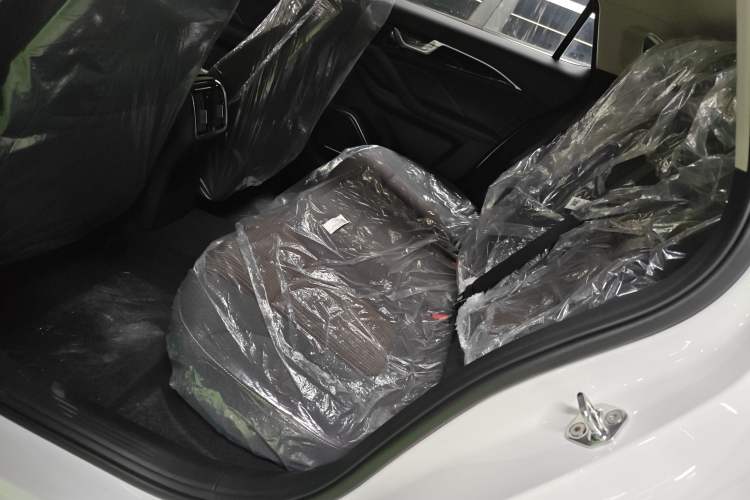 Used Bestune B70 2025 Dragon Edition 1.5T Quality Enjoyment Model Interior 2