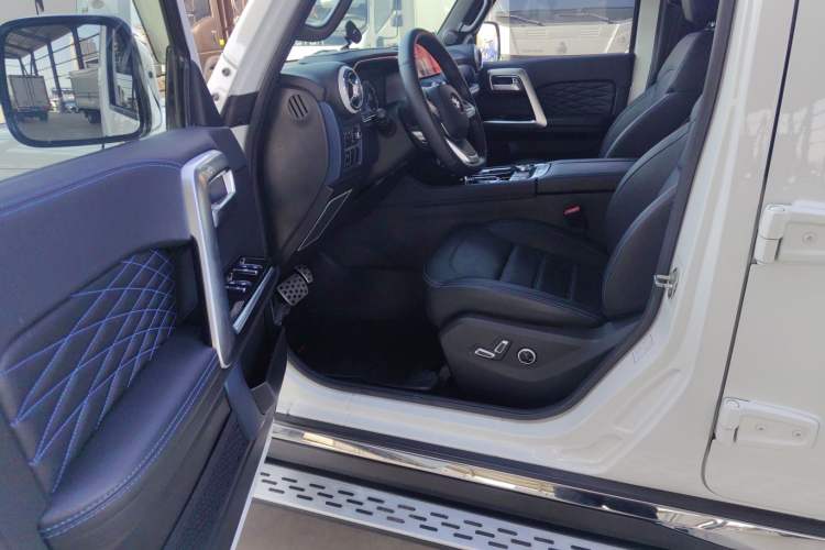 Used BAIC Off-Road BJ40 2019 PLUS 2.3T Automatic Four-Wheel Drive Flagship Edition China VI Emission Standard
