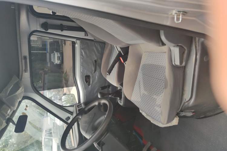 Used Wuling Zhiguang 2023 1.5L Practical Version 5/7 Seats Interior 1