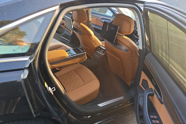 Used Audi A8 2024 A8L 55 TFSI quattro Flagship Model