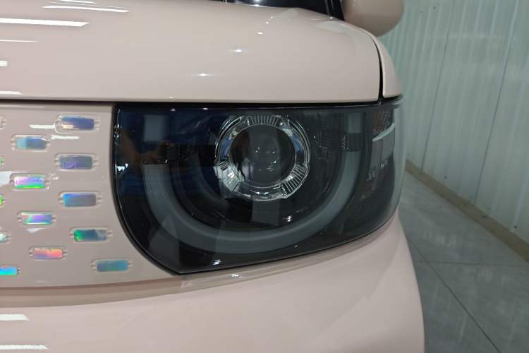 Used Chery New Energy QQ Ice Cream 2022 170km Sundae Phosphate Lithium-Ion