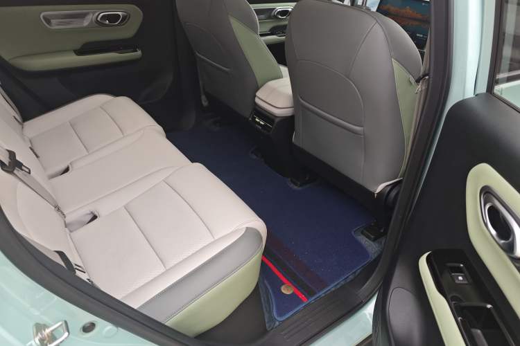 Used AION Y 2023 Plus 510 Smart Edition