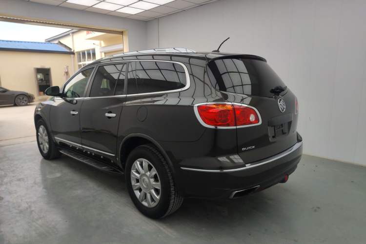Used Buick Enclave 2014 3.6L Two-Wheel Drive Elite Comfort Version