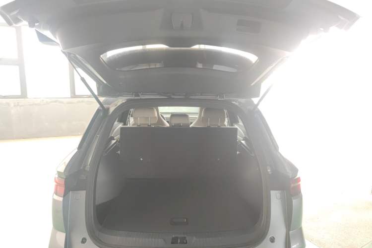 Used BYD Song Pro New Energy 2024 HONOR Edition DM-i 71KM Navigation Model
