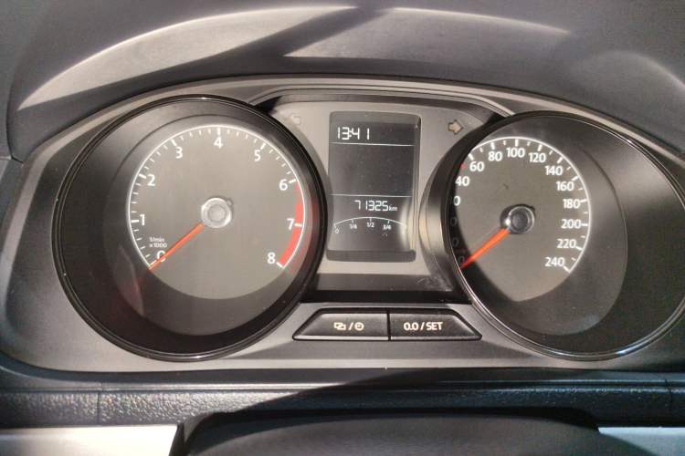 Used Volkswagen Lavida 2018 Classic 1.5L Automatic Fashion Edition China VI Standard
