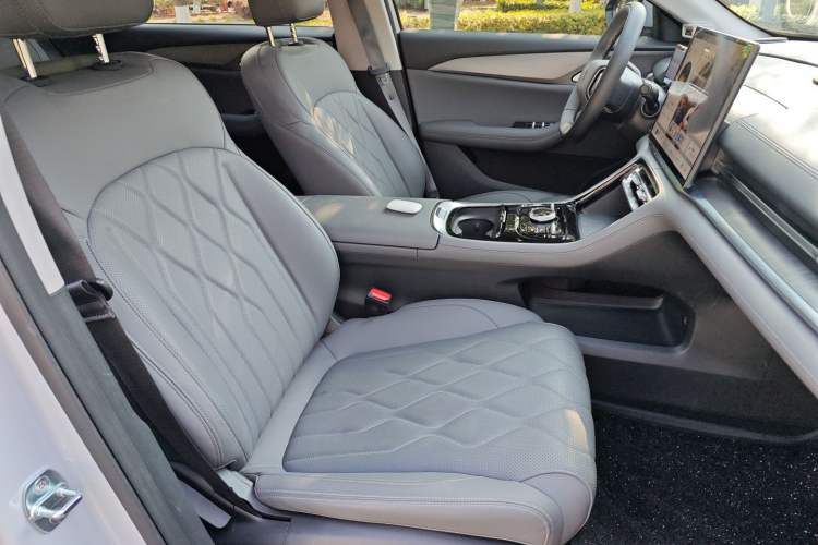 Used Geely Galaxy Galaxy A7 2025 Model EM-i 70km Launch Edition