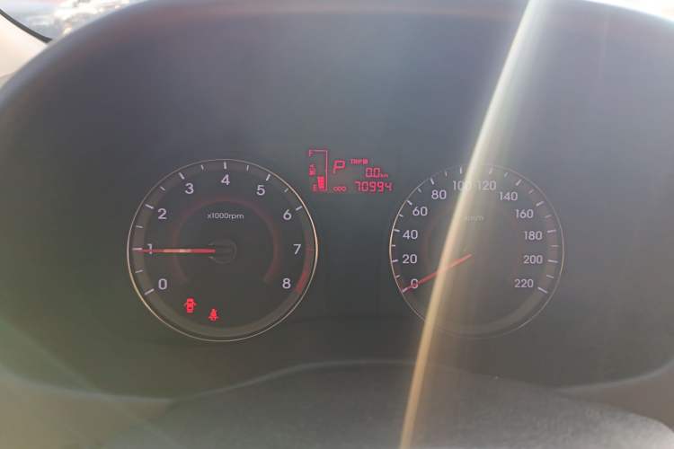 Used Hyundai Verna Ray 2016 1.4L Automatic Leading-Edge GLX