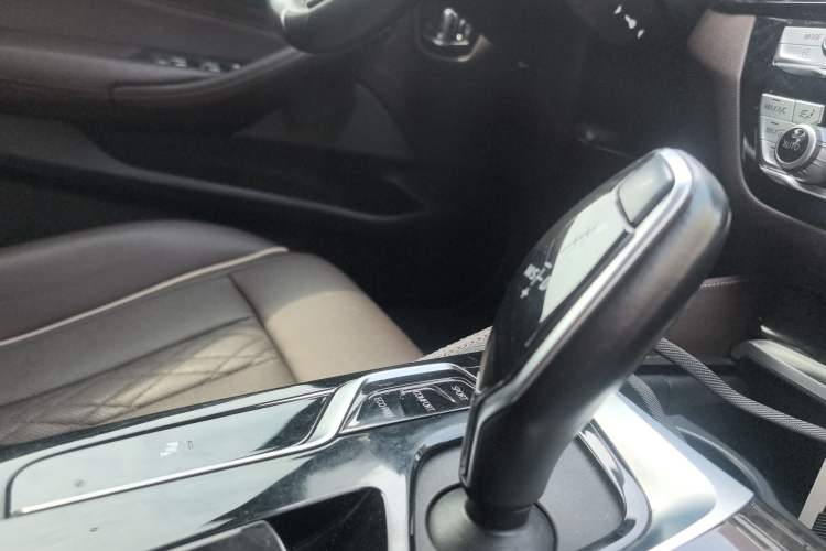 Used BMW 5 Series 2021 525Li Luxury Package