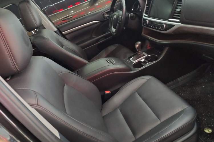 Used Toyota Highlander 2021 2.0T Four-Wheel Drive Prestige Version 7 Seats